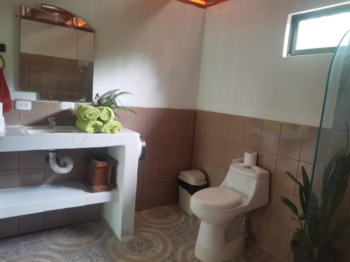 Hostal Cecilia Puerto Viejo de Talamanca Екстер'єр фото