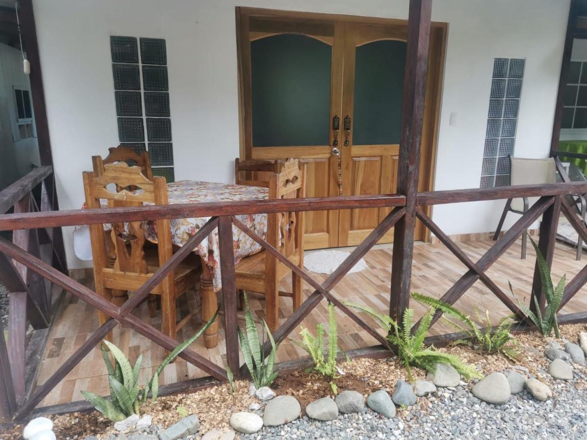 Hostal Cecilia Puerto Viejo de Talamanca Екстер'єр фото
