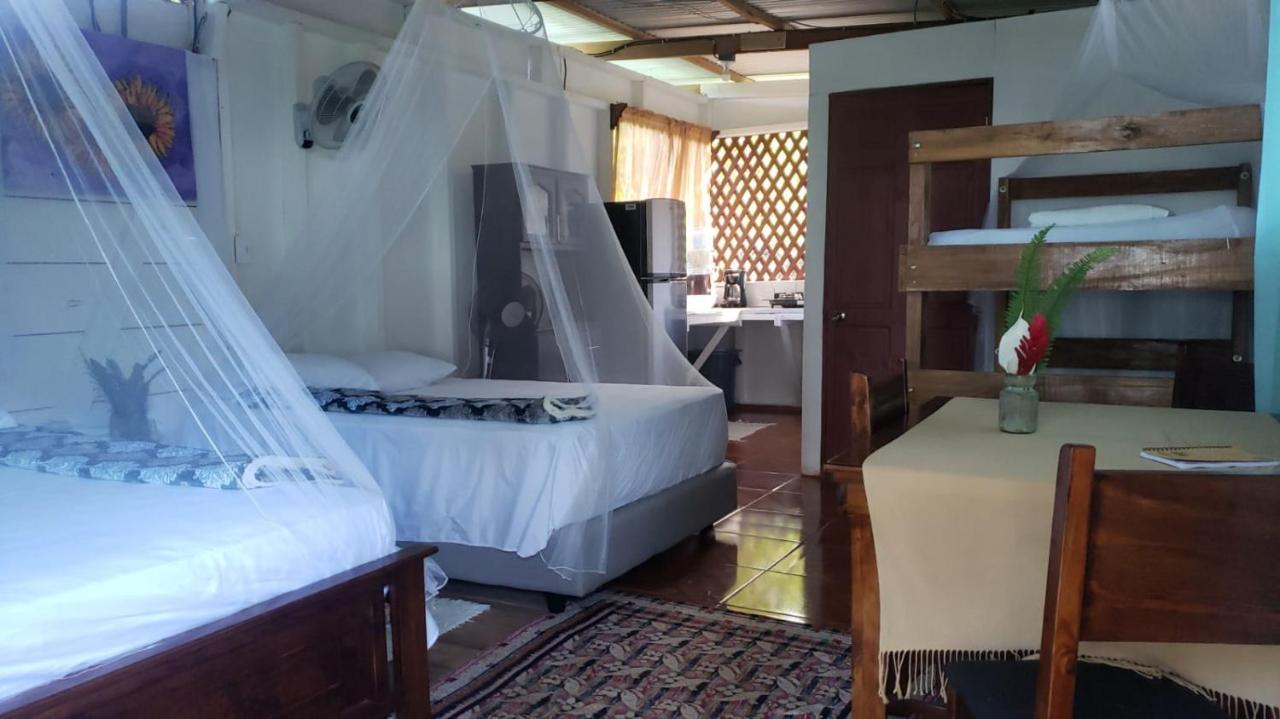 Hostal Cecilia Puerto Viejo de Talamanca Екстер'єр фото