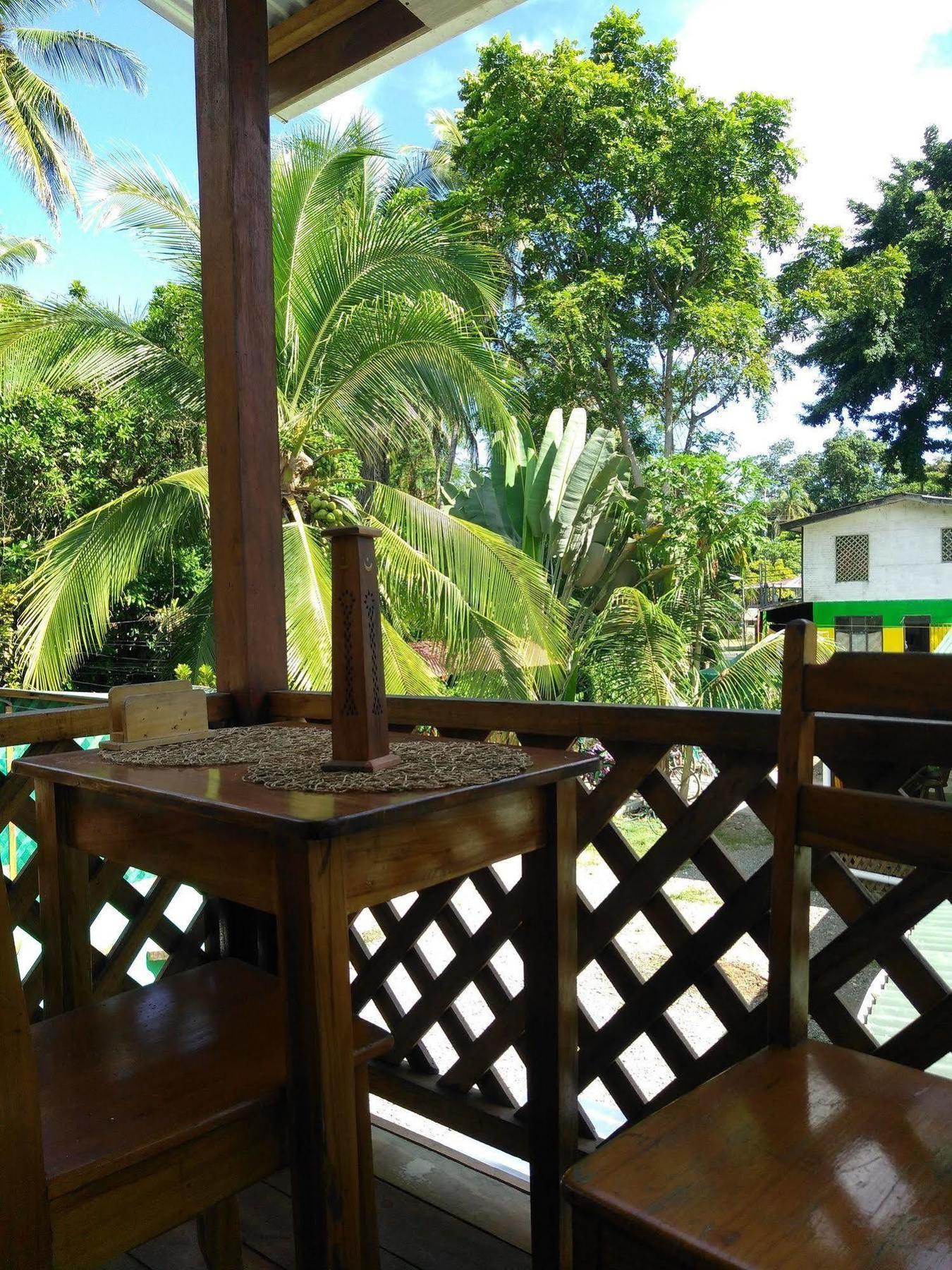 Hostal Cecilia Puerto Viejo de Talamanca Екстер'єр фото